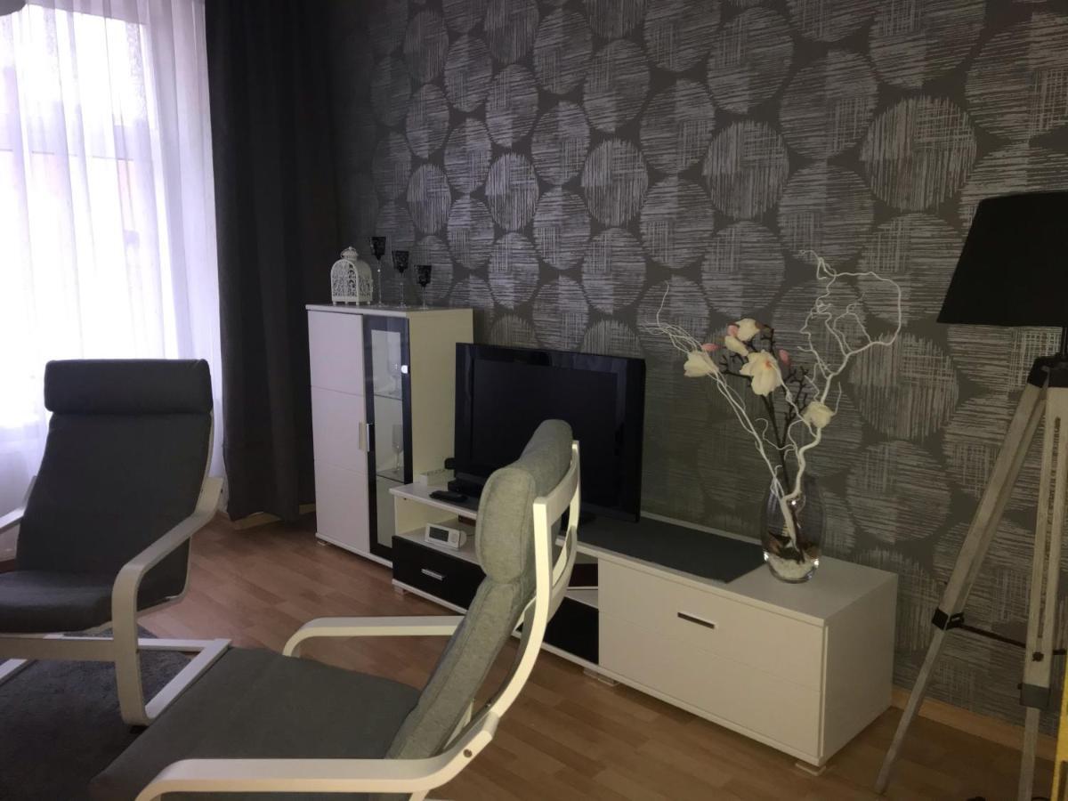 Ferienwohnung Am Schlossparkcenter Шверин Экстерьер фото
